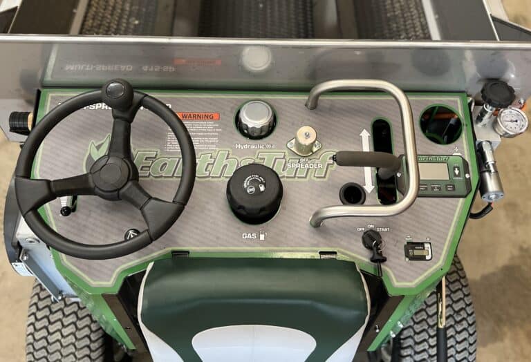 Easy to opperate driver dashboard on the 415 multispread stand on top dresser